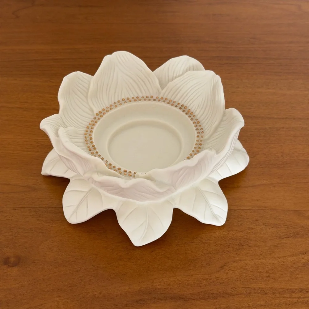 🕯️ PartyLite Vintage Magnolia Lotus Blossom Ivory Floral Candle Holder